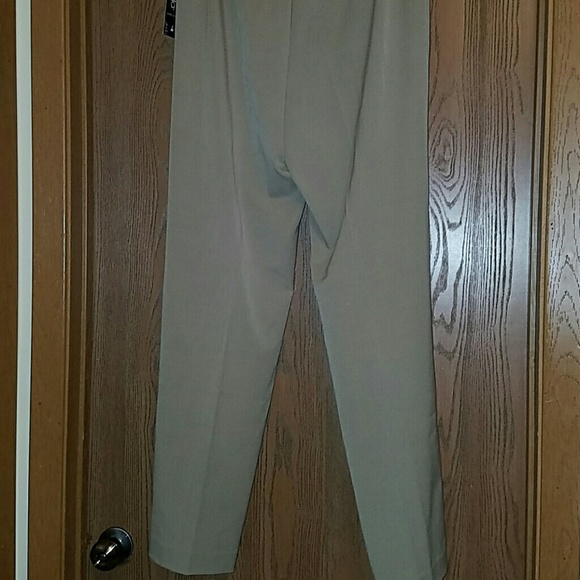 Tan trousers - Picture 5 of 6